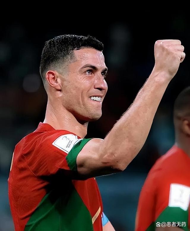 爱游戏官方网站 险胜引发热议！，C罗在拜仁比赛中重要助攻引发球迷热议