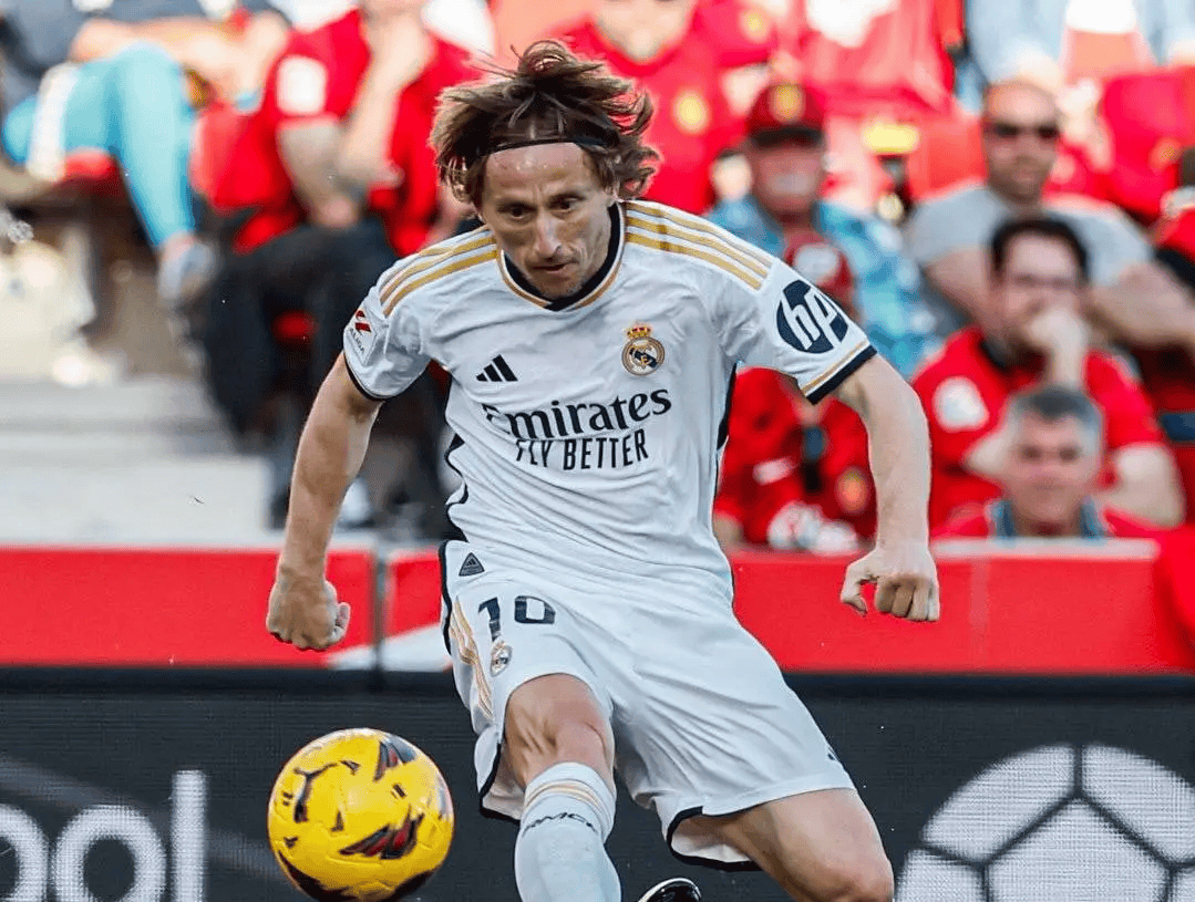 爱游戏离谱！关键时刻波尔图备战NBA总决赛门兴格拉德巴赫完成体检备战德甲，Faker与70激战独行侠分钟的简单介绍